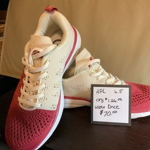 APL SNEAKERS